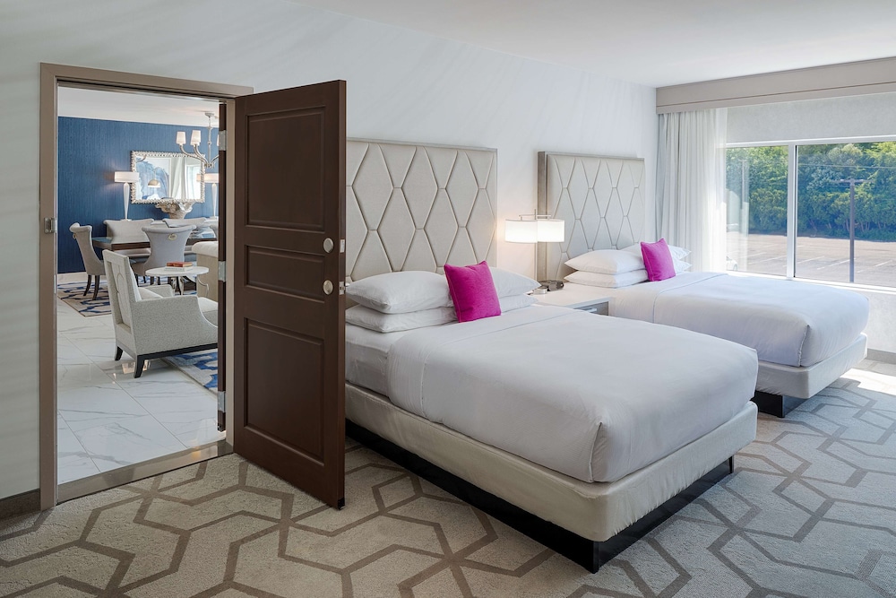 The Kingsley Bloomfield Hills a DoubleTree by Hilton - photo 20