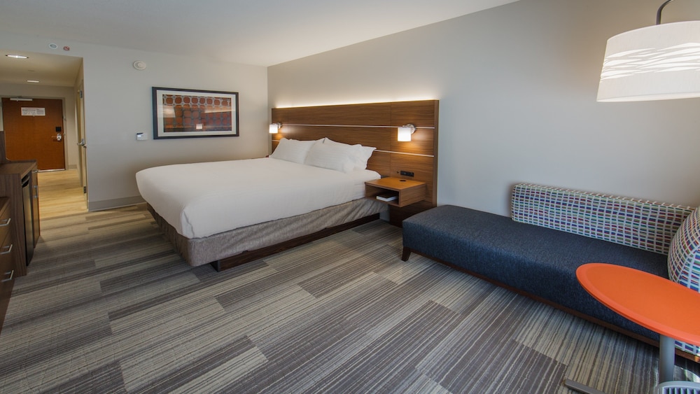 Holiday Inn Express Gatlinburg Downtown by IHG - photo 34