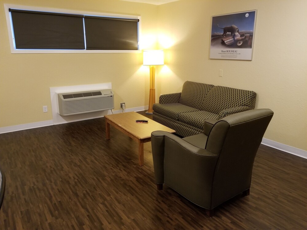 Stay Inn by OYO Near I 80 Lincoln West - photo 11
