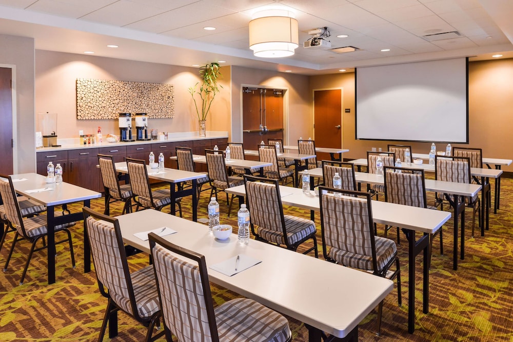 Hampton Inn & Suites Boulder North - photo 42