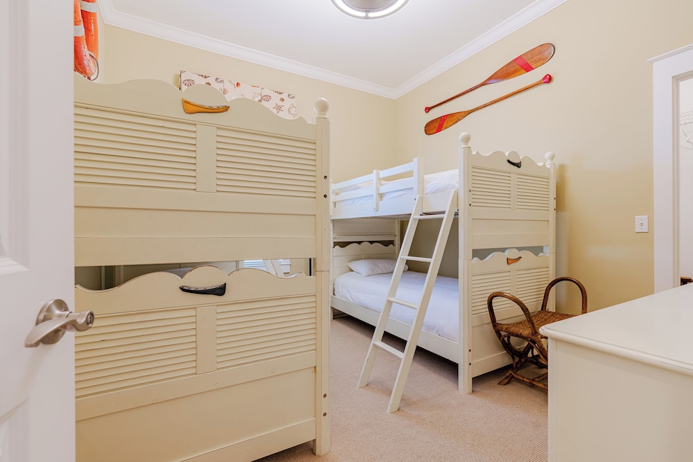 Pet Friendly Seacrest Home for 10 Resort Pool Beach Shuttle - photo 3