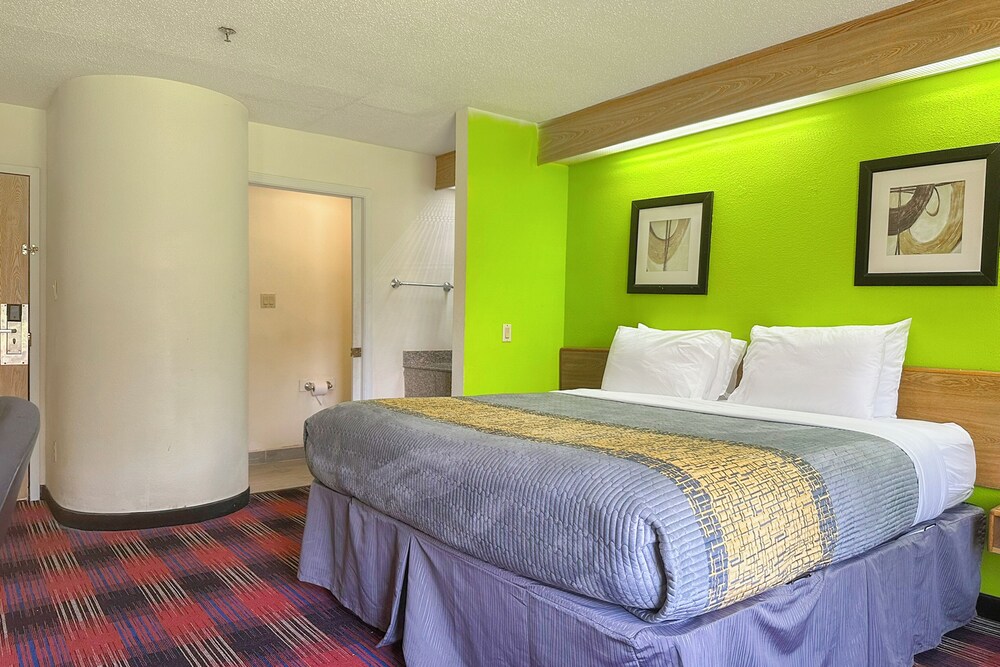 Classic Inn By OYO I 240 Near Memphis Airport - photo 48