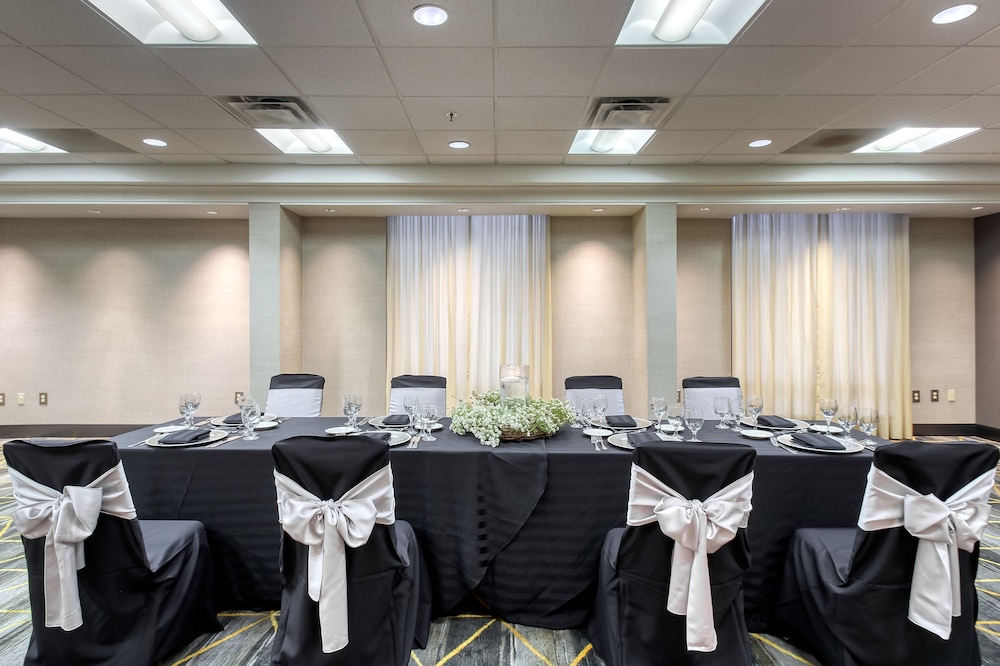 Holiday Inn Hotel & Suites Atlanta Airport North by IHG - photo 65