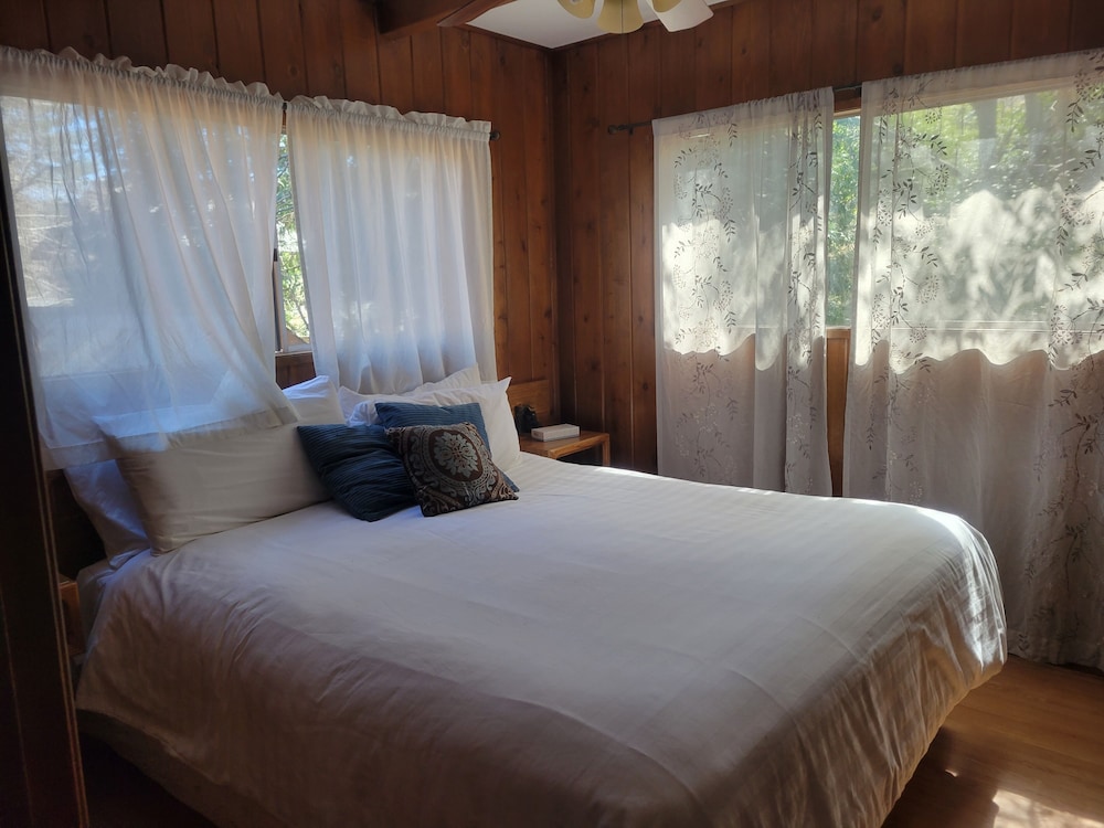 Sleepy Hollow Cabins and Hotel - photo 22
