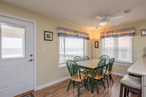 10 Conch Too by Oak Island Accommodations - photo 17