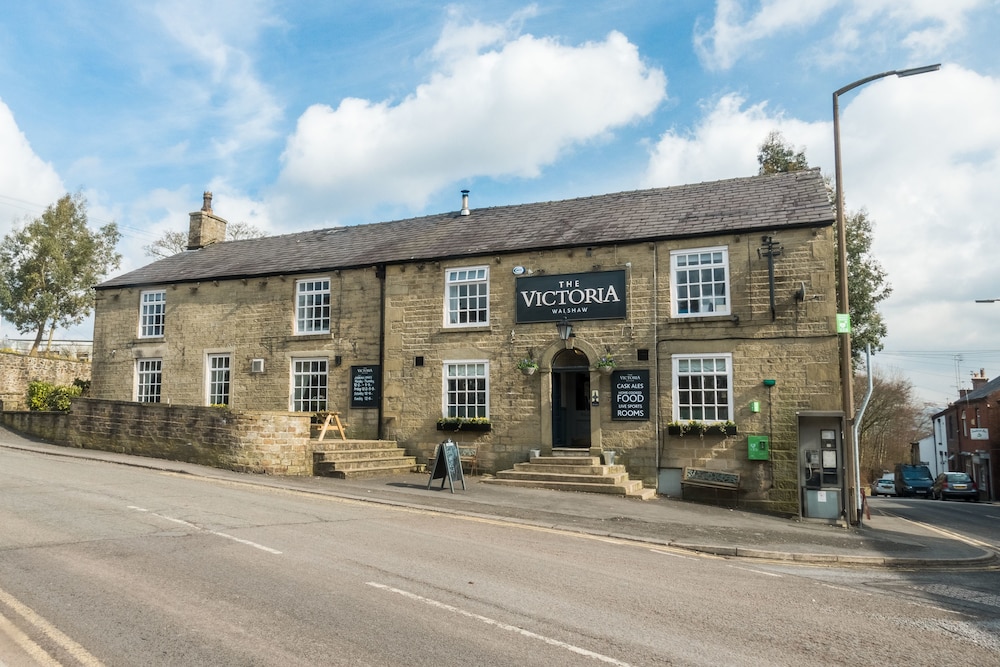 The Victoria Walshaw — hotel in Bury