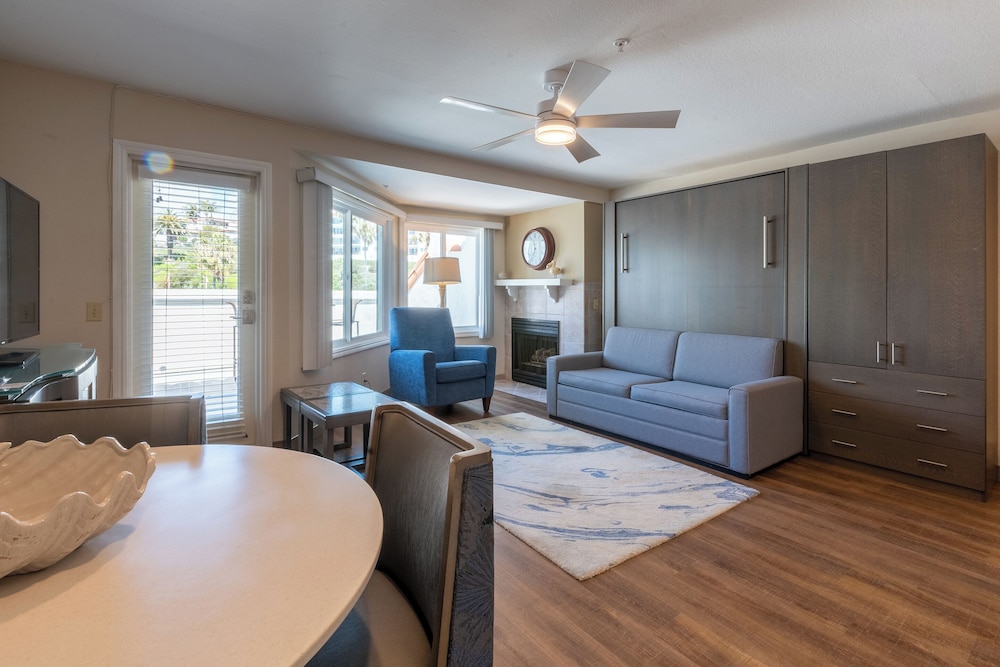 San Clemente Cove Resort - photo 4