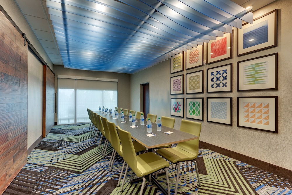 Holiday Inn Express & Suites Saugerties Hudson Valley by IHG - photo 57