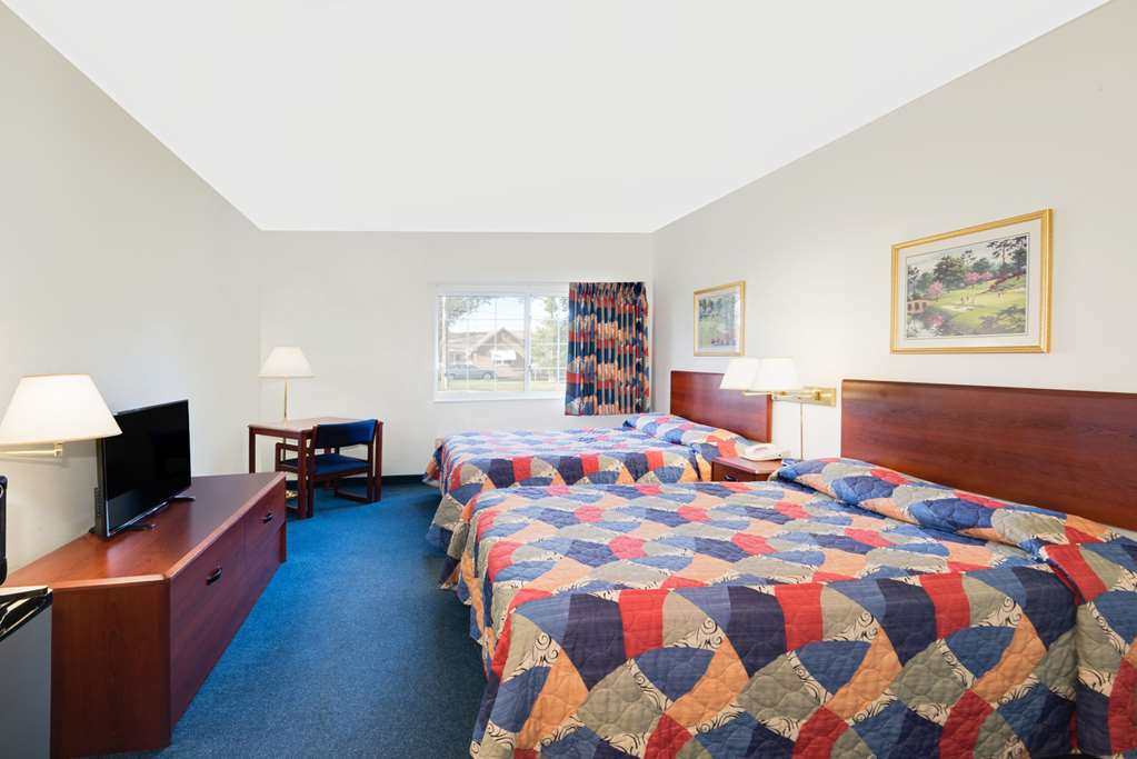 Emmetsburg Hotel and Suites - photo 18