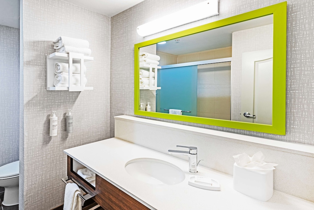 Hampton Inn & Suites Houston Heights I 10 - photo 28