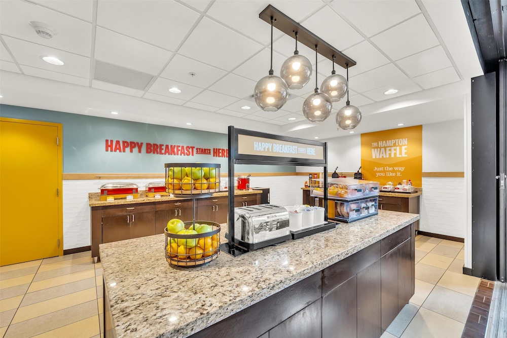 Hampton Inn & Suites Kenosha Pleasant Prairie - photo 34