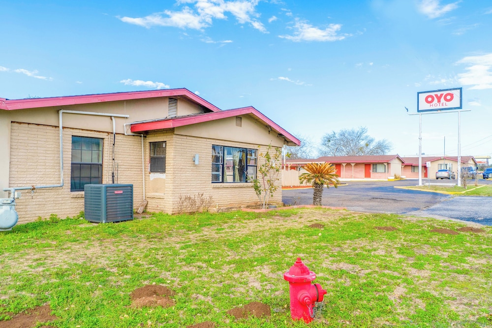 Oyo Hotel Beeville Us 181 - featured photo