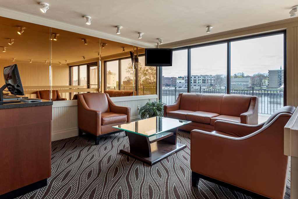 Best Western Plus Oswego Hotel and Conference Center - photo 16