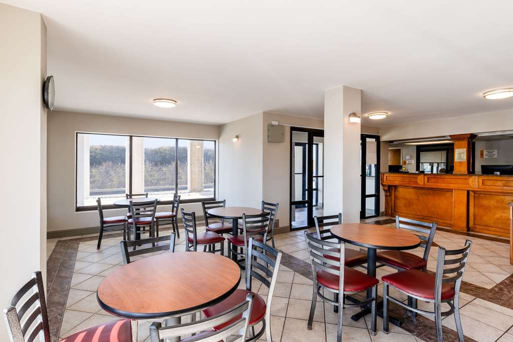 Days Inn by Wyndham Mooresville Lake Norman - photo 7