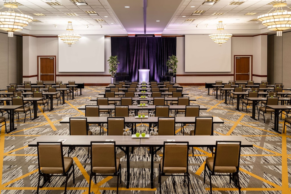 Embassy Suites by Hilton Portland Airport - photo 50
