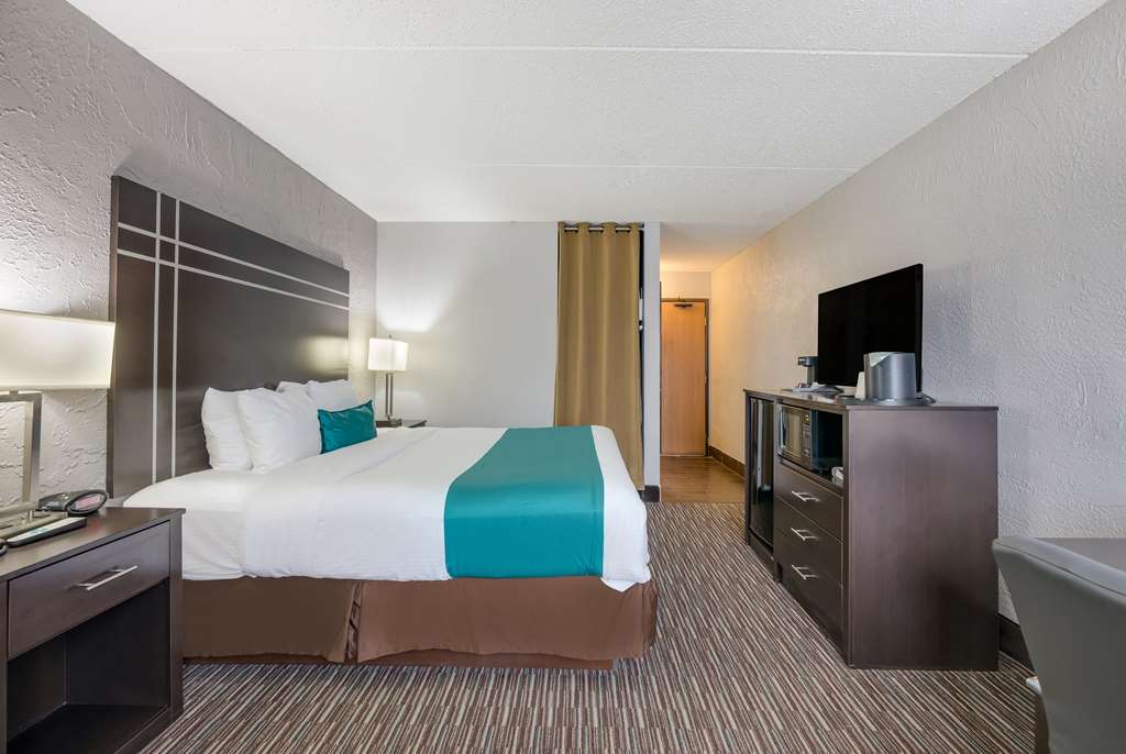 Best Western Waukesha Grand - photo 33