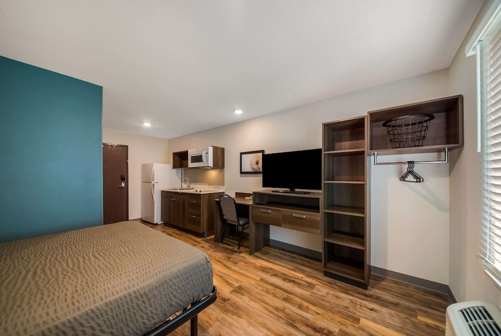 WoodSpring Suites Inverness - photo 7