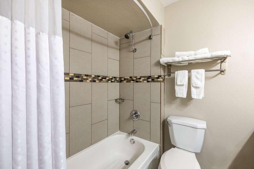 Days Inn by Wyndham Roswell - photo 22