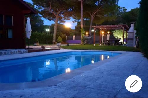 Pequeno Paraiso Cabana Con Jacuzzi Y Piscina Privada — Traspinedo