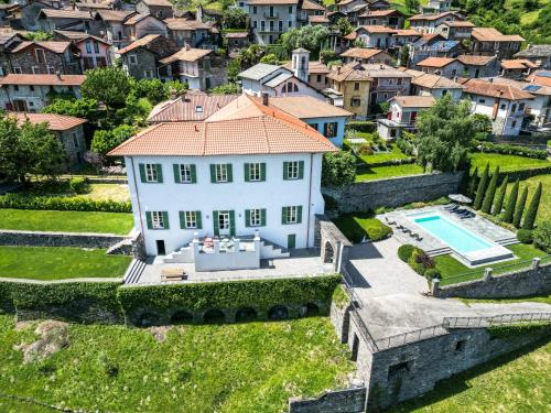 Villa Perpenti Pianello del Lario by LoveComo — 4-Star Luxury Hotel in Pianello Del Lario, Italy