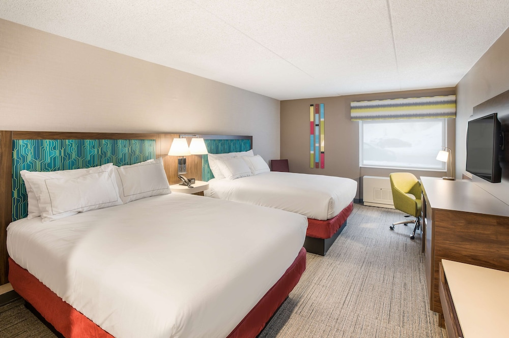 Hampton Inn & Suites Houghton - photo 5