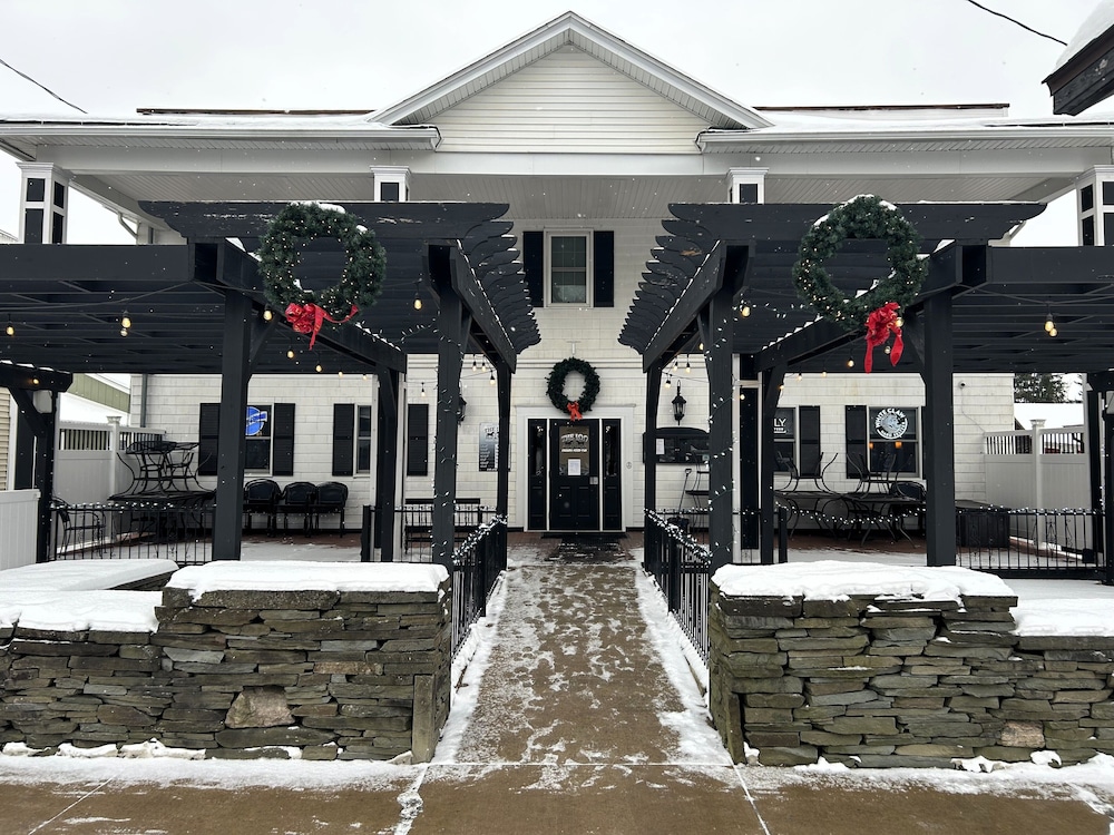 The Inn At Montrose — Montrose