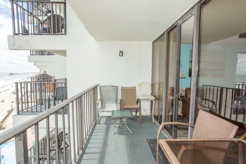 Royal Garden Resort 602 2 Bedroom Condo by RedAwning - photo 24