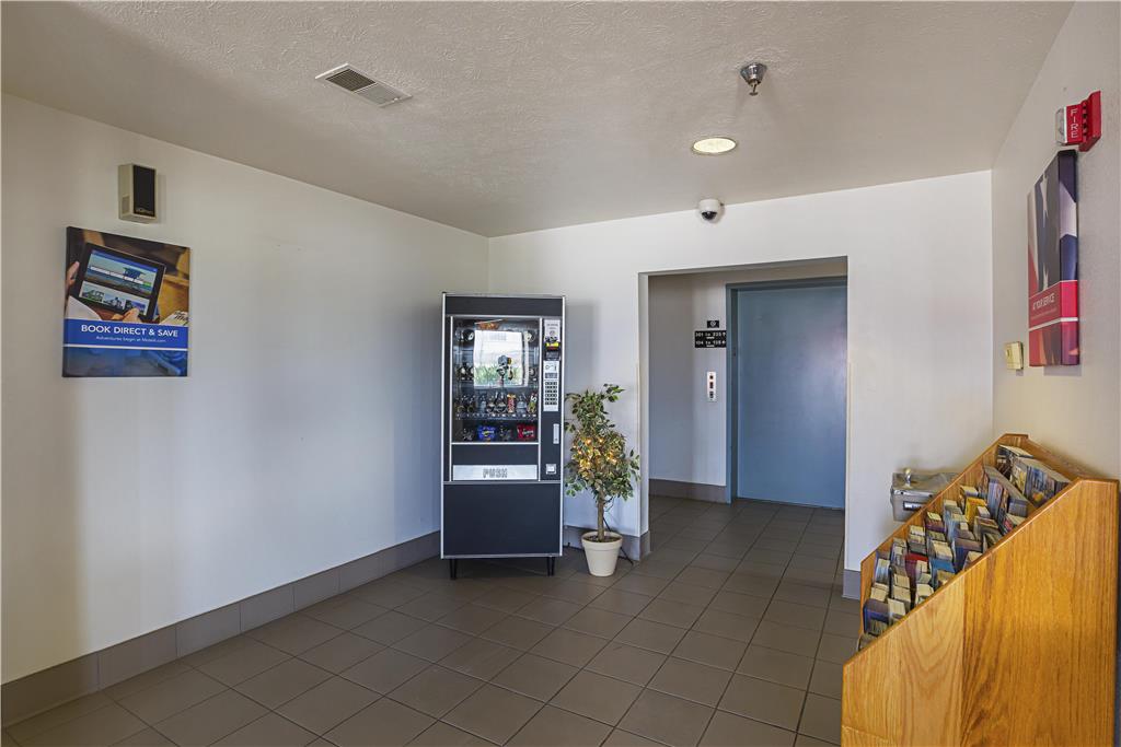 Motel 6 Omaha IAT West - photo 25