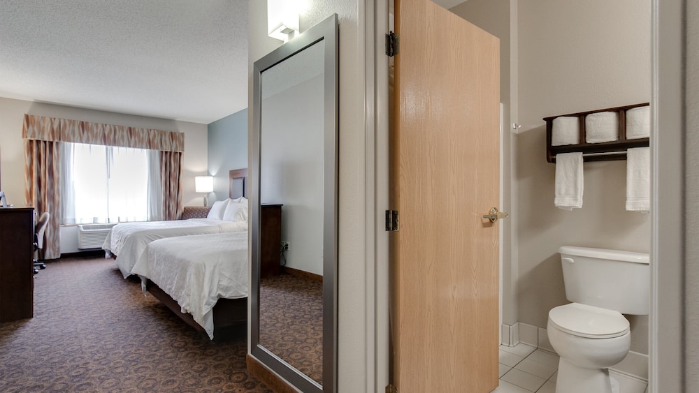 Holiday Inn Express Hotel & Suites St. Cloud by IHG - photo 17