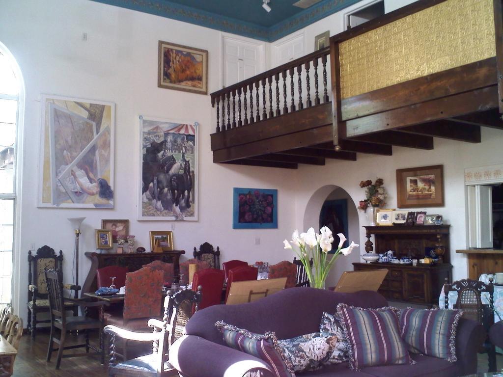 Lundeen Inn of the Arts - photo 11