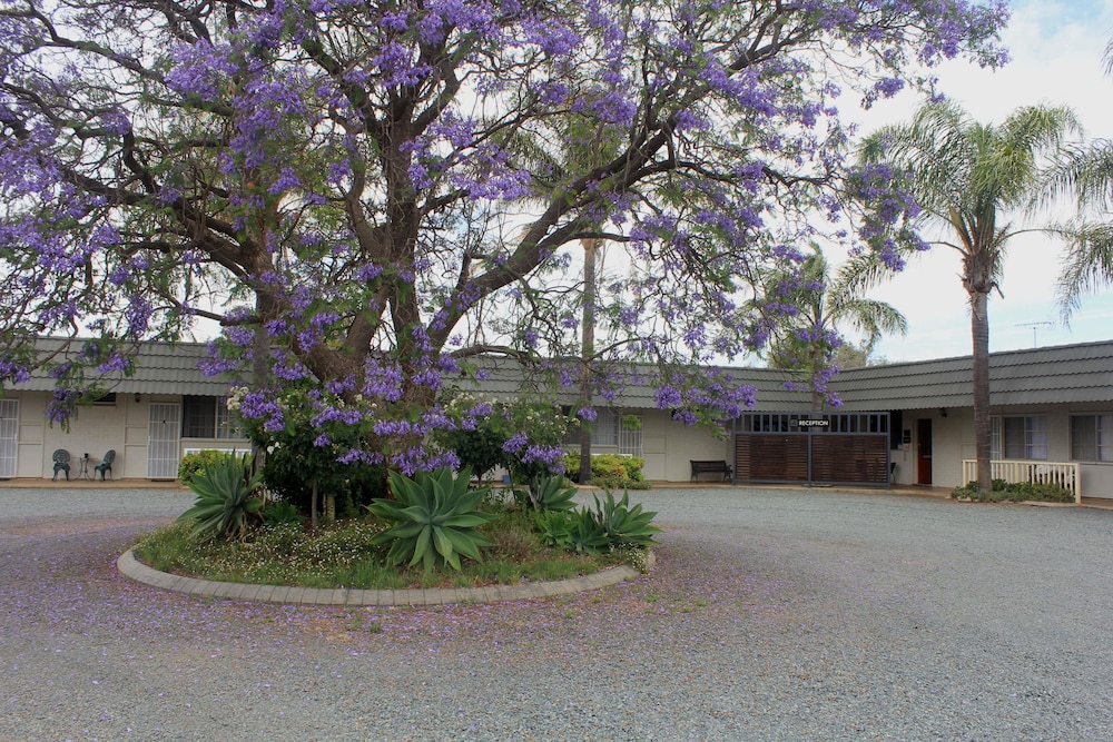 Aromet Motor Inn - carbon neutral hotel in Temora