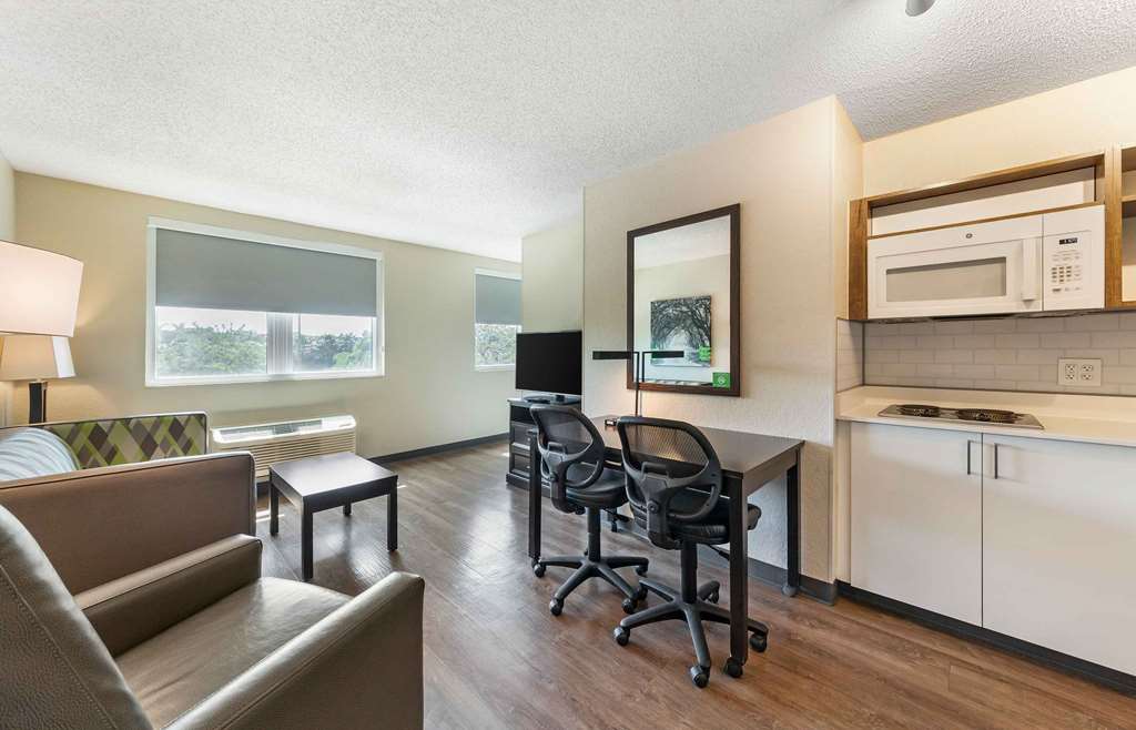 Extended Stay America Premier Suites Miami Airport Doral 25th Street - photo 29