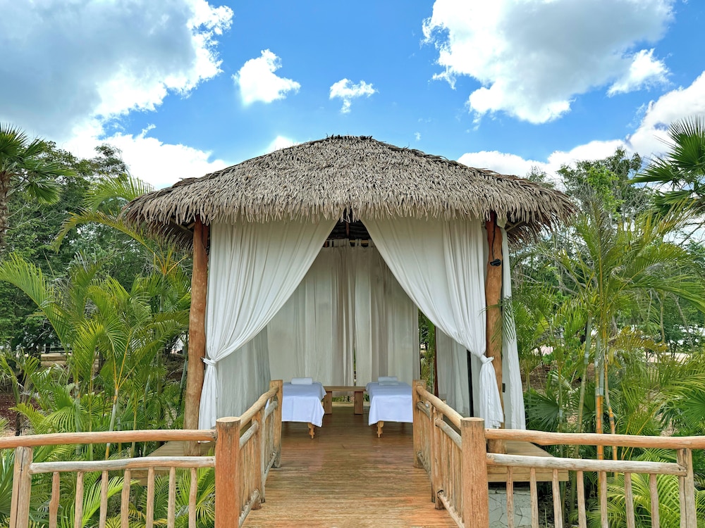 Hotel Mundo Maya Nuevo Uxmal — 4-Star Luxury Hotel in Santa Elena, Mexico