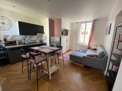 Pink Cosy — Louviers