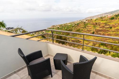 Ribeiro s House New apartment with amazing sunsets — 4-Star Luxury Hotel in Arco Da Calheta, Portugal