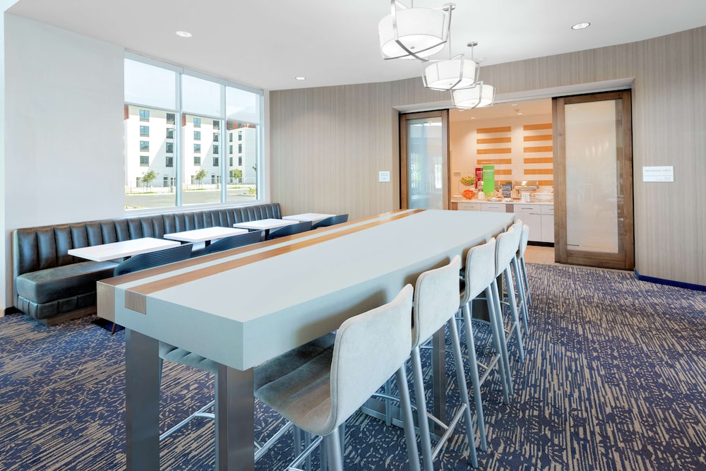 Hampton Inn & Suites San Diego Airport Liberty Station - photo 48
