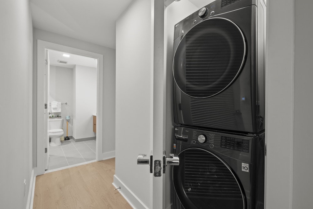 Global Luxury Suites at Tribeca - photo 46
