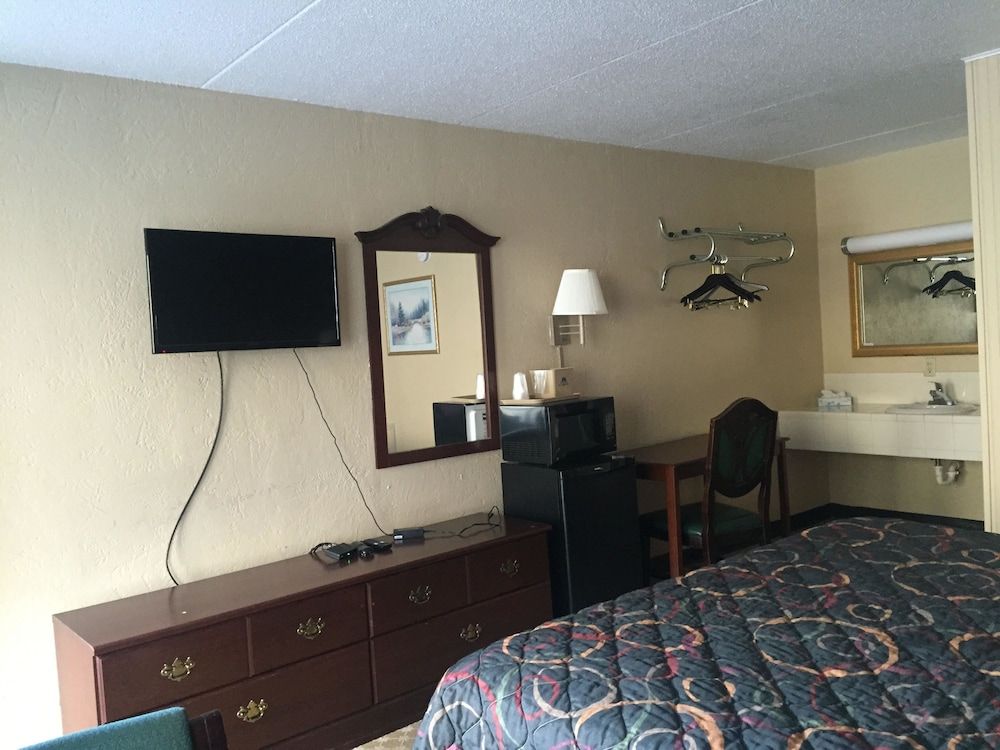 Alcoa Inn - photo 12