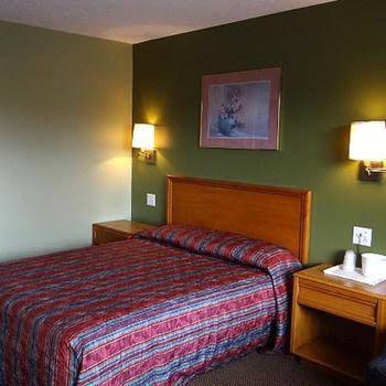 Magnuson Hotel And Suites Bellevue - photo 11