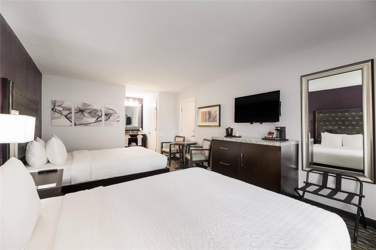Clarion Inn & Suites Across From Universal Orlando Resort - photo 23