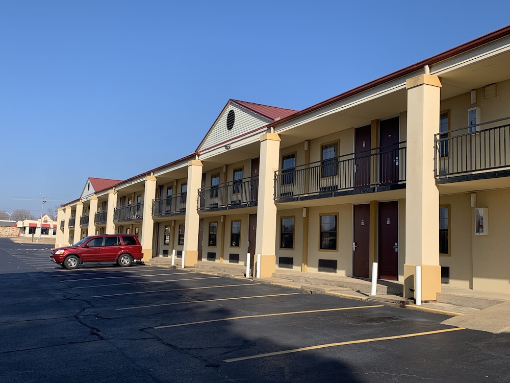 Sunrise Extended Stay - photo 23