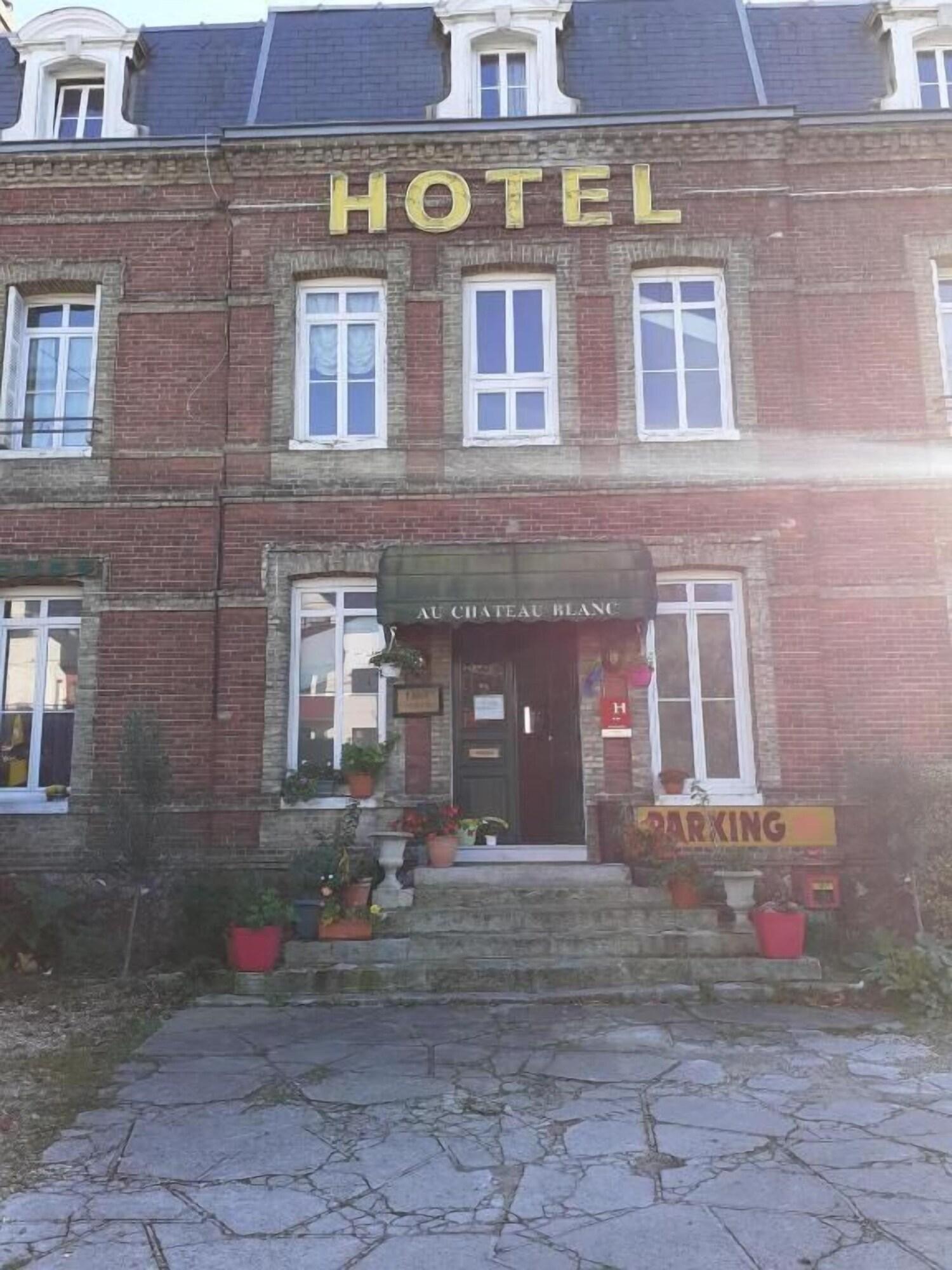 Hotel du Château Blanc in Saint-Aubin-Les-Elbeuf, France