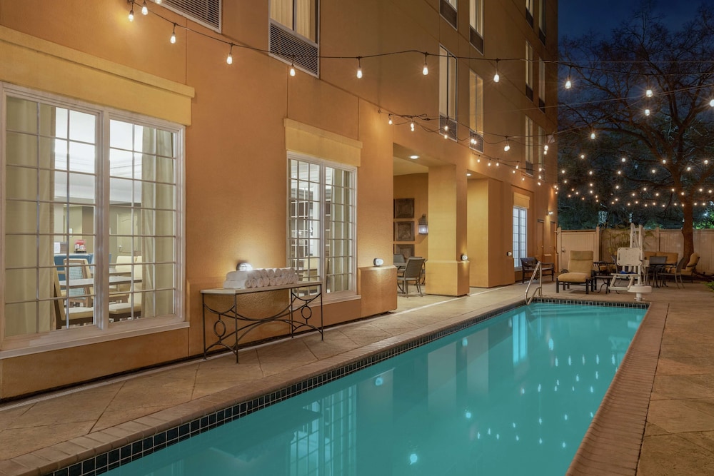 Hampton Inn New Orleans St. Charles Ave. Garden District - photo 32