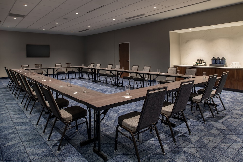 Courtyard by Marriott Olympia - photo 30