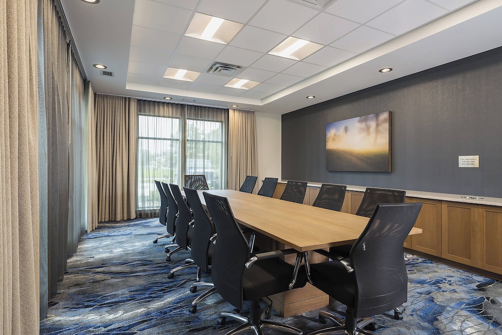 Fairfield Inn & Suites by Marriott Minneapolis North Blaine - photo 26