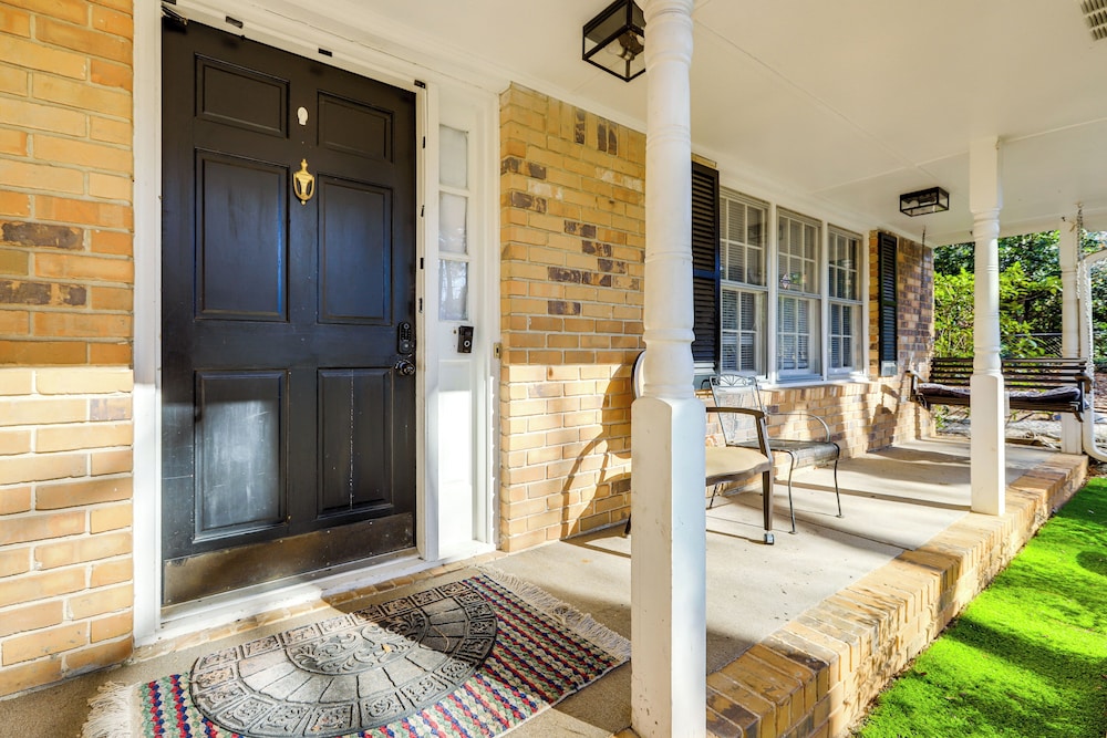 3 Mi to Stone Mountain Park: Quiet Family Getaway — hotel in Stone Mountain