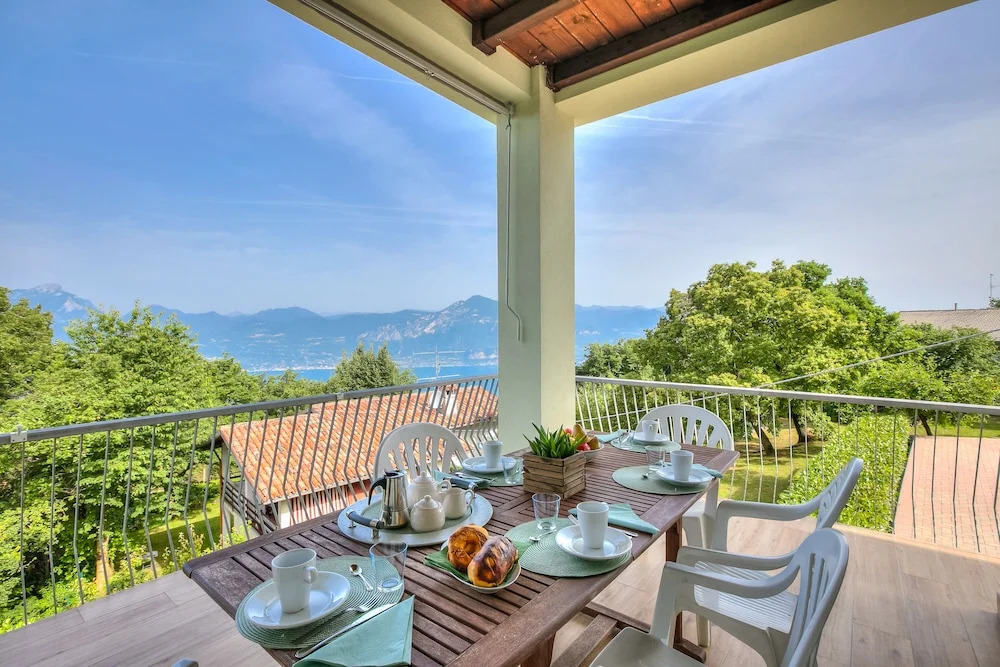 Garda Lake Panorama Villa with Garden & BBQ — 4-Star Luxury Hotel in San Zeno Di Montagna, Italy