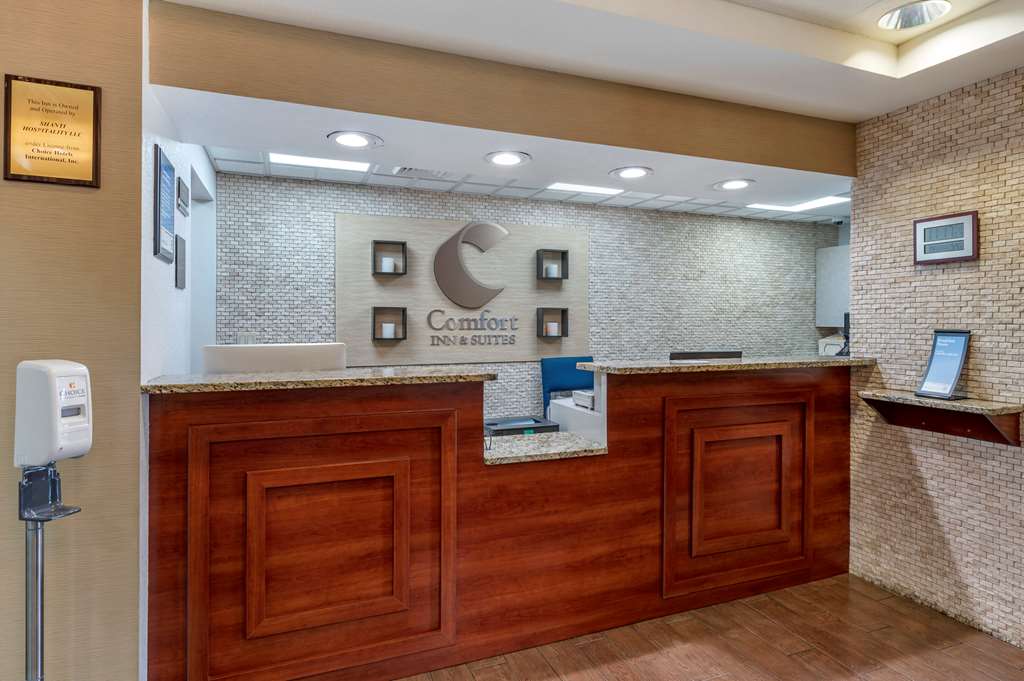 Comfort Inn & Suites Dayton Northwest Englewood - photo 3