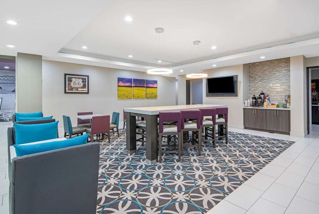 La Quinta Inn & Suites by Wyndham Weatherford OK - photo 27