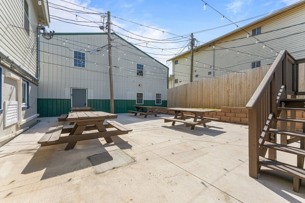 Silver Cove Resort on Table Rock unit 17 - photo 27
